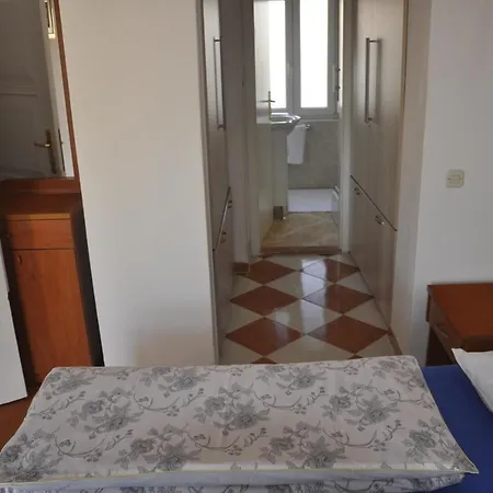 Katnic 1-2-3 Apartman Crikvenica
