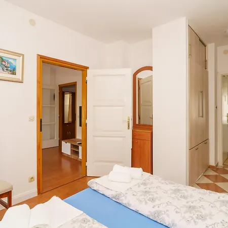 Appartamento Katnic 1-2-3 *