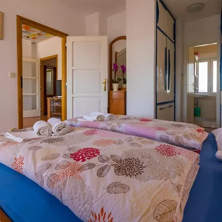 Katnic 1-2-3 Appartamento Crikvenica