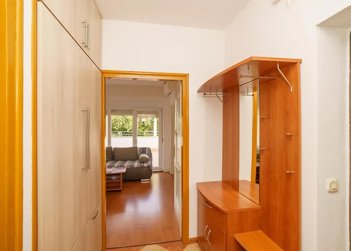 Katnic 1-2-3 Apartman *