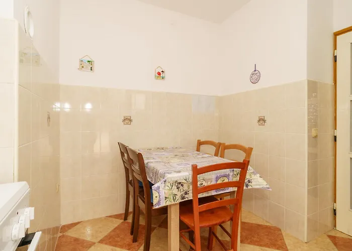 Katnic 1-2-3 Apartman *