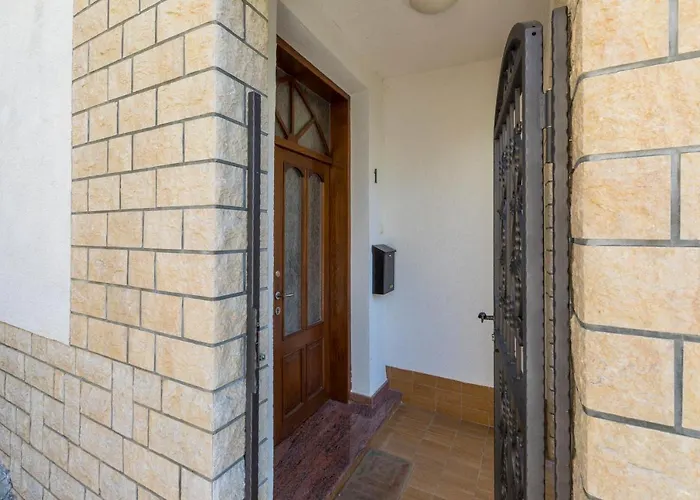 Katnic 1-2-3 Apartman *