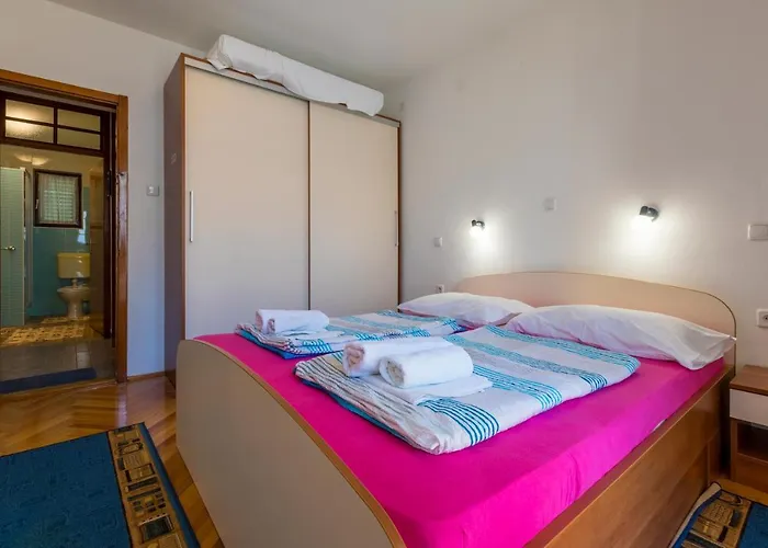 Apartman Katnic 1-2-3 *
