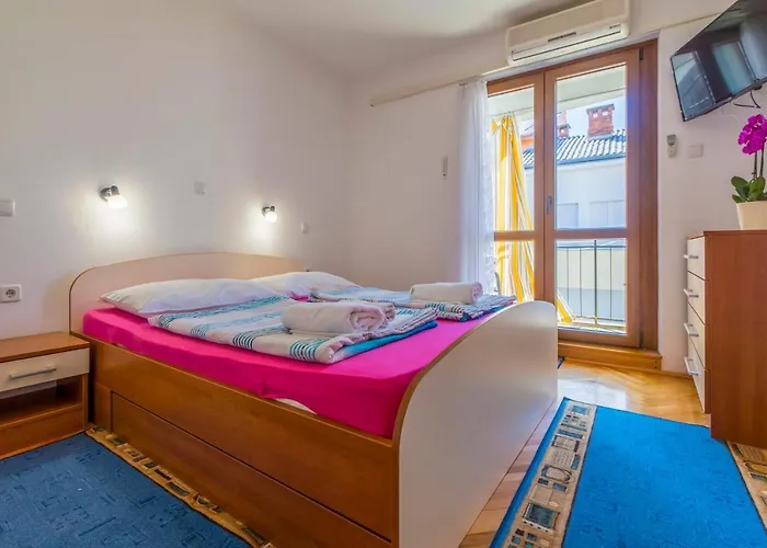 Katnic 1-2-3 Apartment
