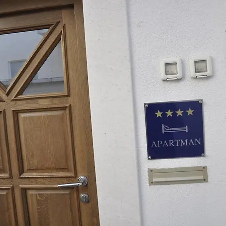 Apartman Katnic 1-2-3 *