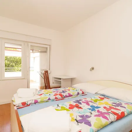 Appartement Katnic 1-2-3 *