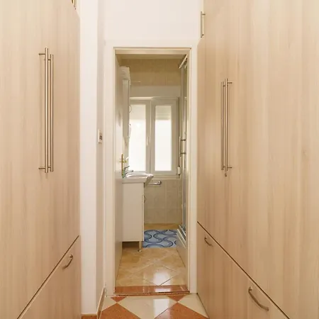 Katnic 1-2-3 Apartamento